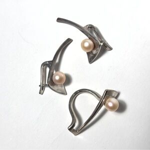 Pearl Jewelry set: earrings and double-ring